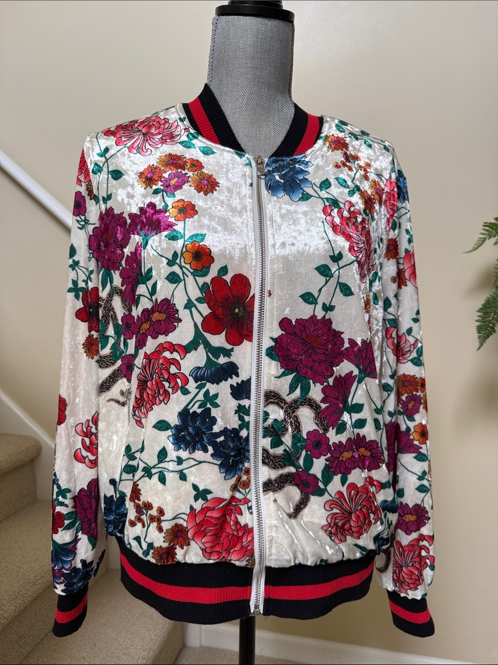 Anna Cai Floral Velvet Bomber Jacket in Ivory with vibrant flowers. Size L.